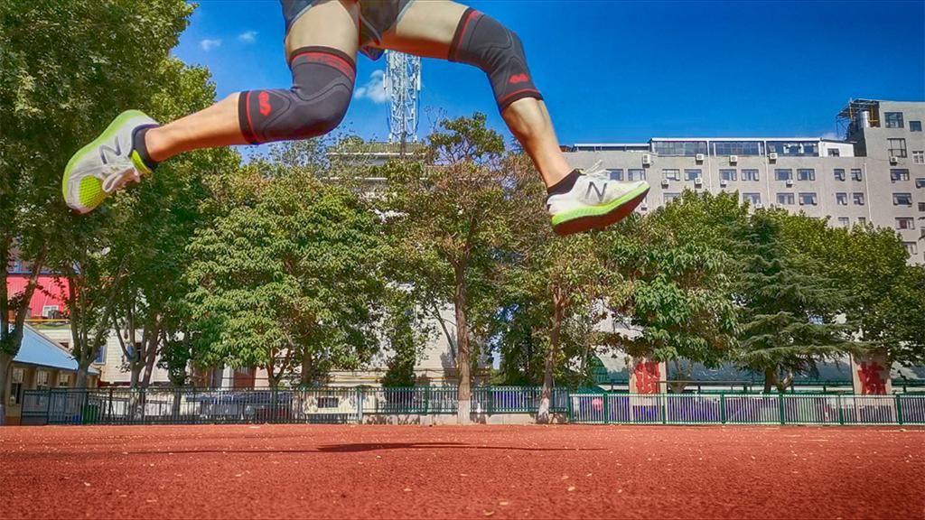 迈克达威防撞护膝测评,迈克达威护膝4200测评