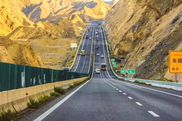 刘慈欣写的哪个恐龙是地球主宰,刘慈欣科幻小说地球大炮