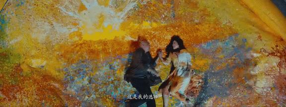 《港囧》幕后你不知道的事，赵薇因床戏接下女主，老公还来了片场