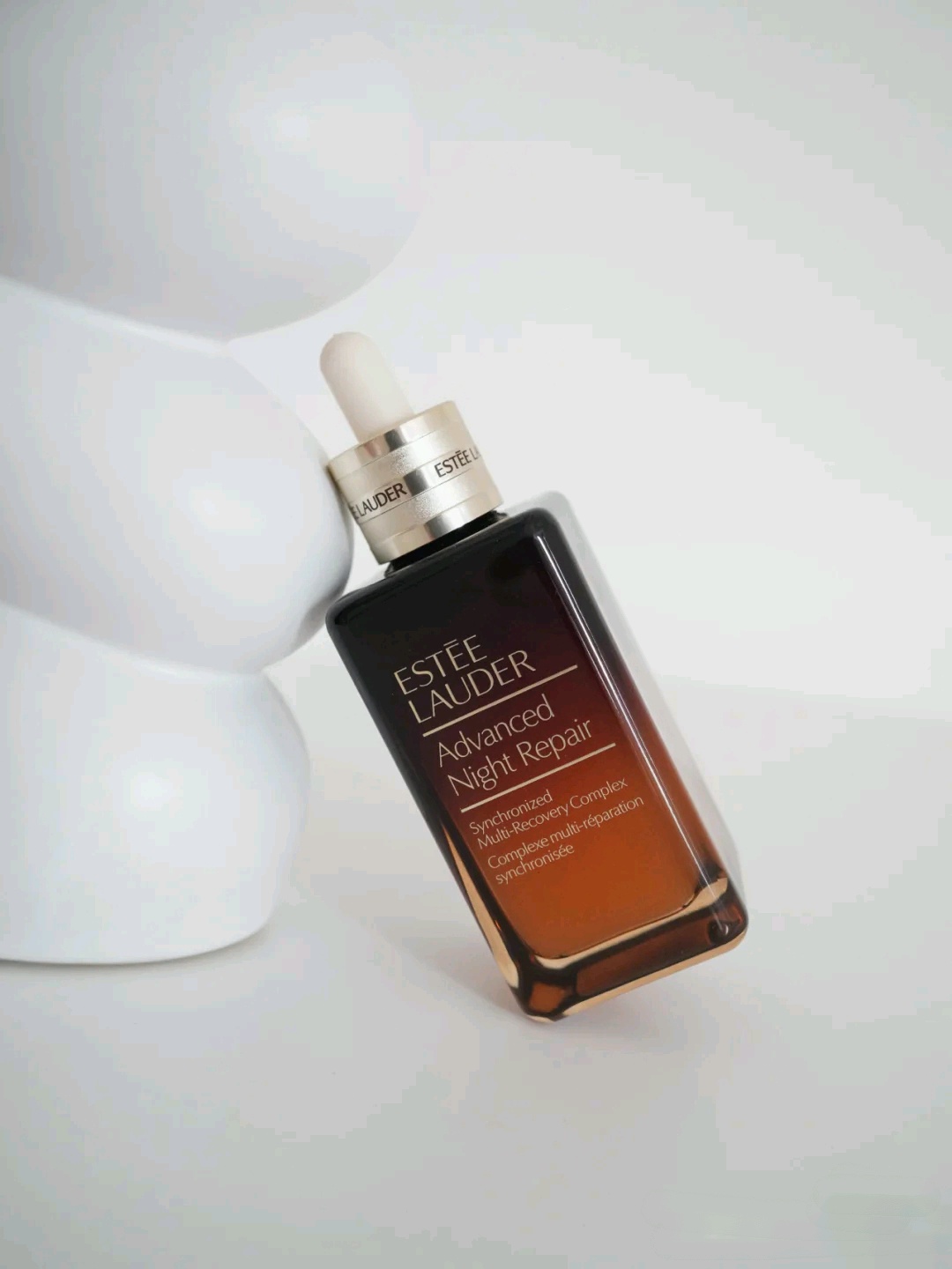 雅诗兰黛资生堂必买清单,雅诗兰黛和资生堂哪个比较好