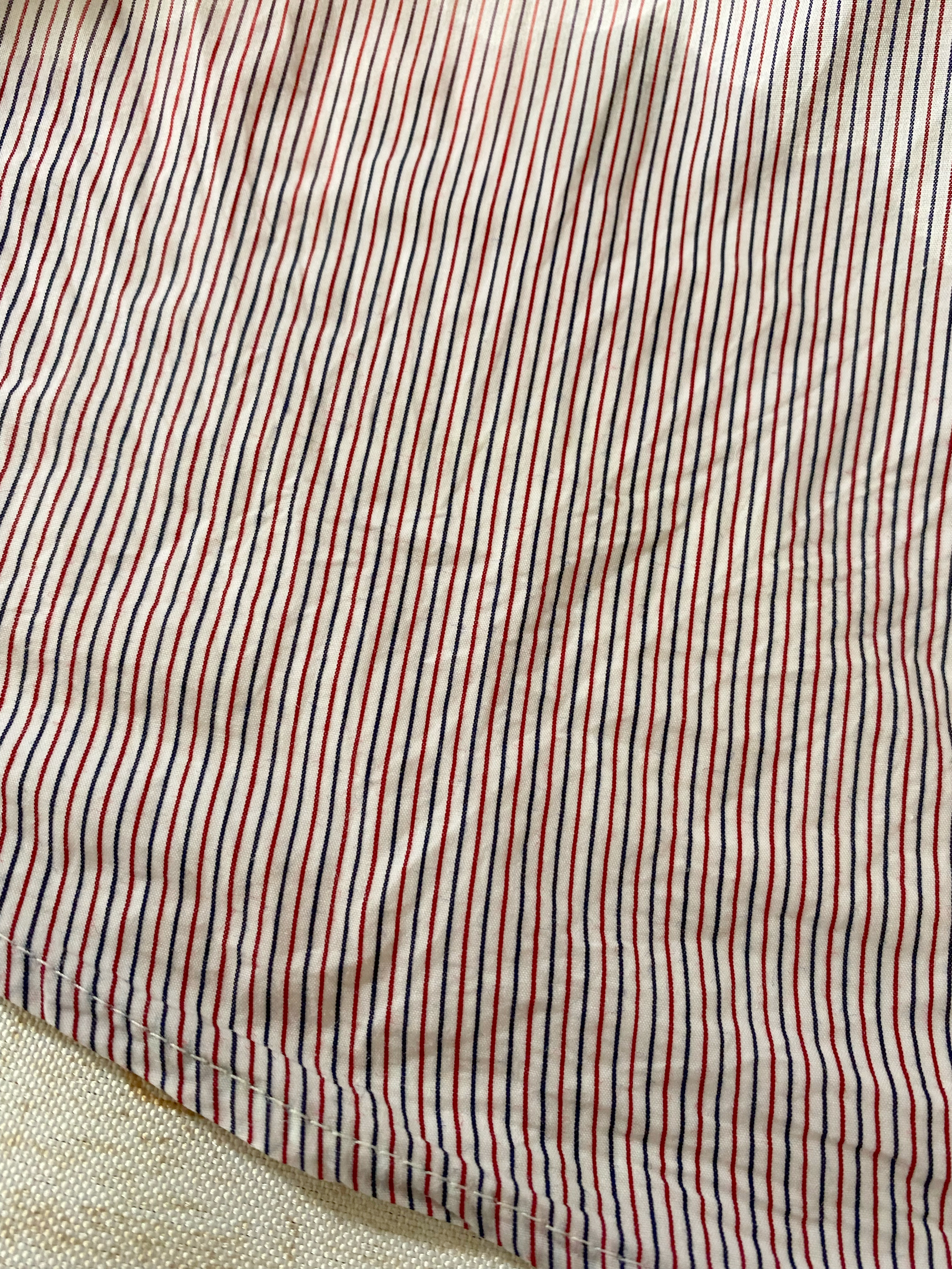 衣服上碳素笔渍印怎么去除,怎么去除衣服上的画笔印