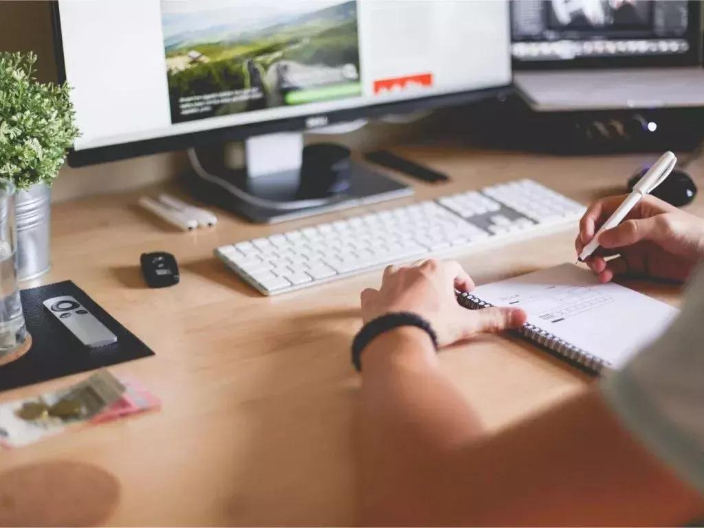 学习写作投稿赚钱,想写作赚钱去哪投稿