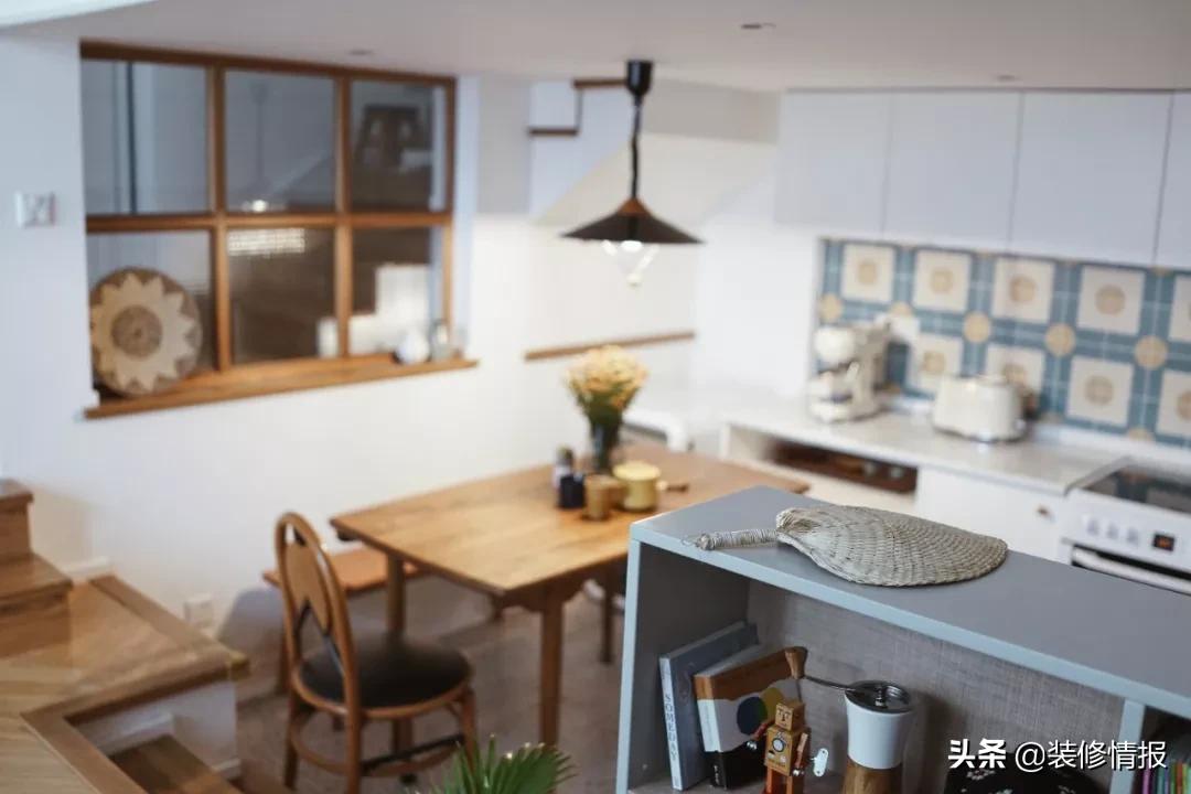 她买下32㎡上海老旧学区房,为女儿打造小桃园还有20㎡舒适大庭院