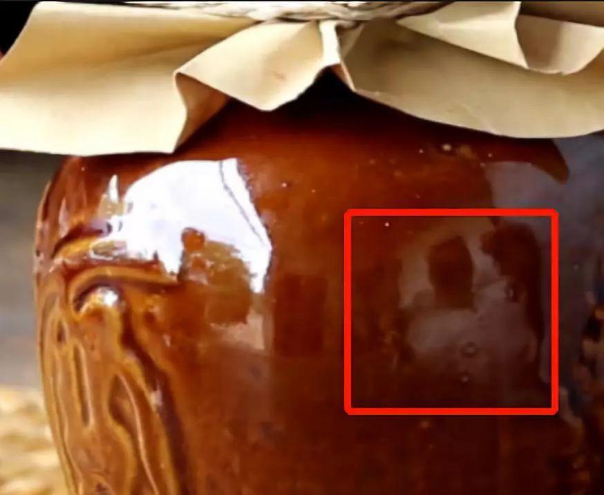 她凭“中华之美”圈粉海外，却被国内网民骂成筛子