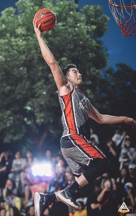 高以翔事件完整过程节目名称,综艺节目中的意外事件高以翔