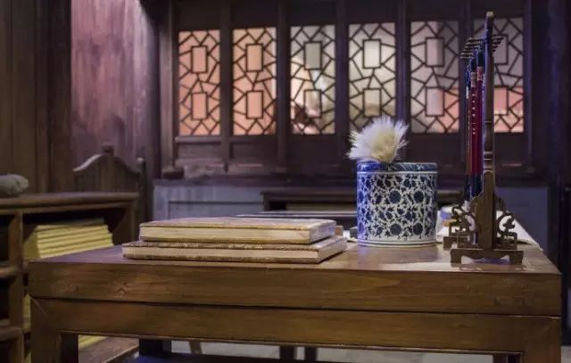 慎独勿以己悲,慎独不欺于暗室