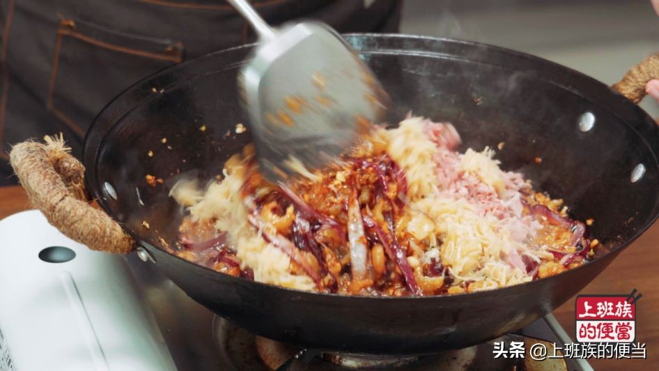 自己怎么熬拌面酱,最简单的拌面酱汁辣