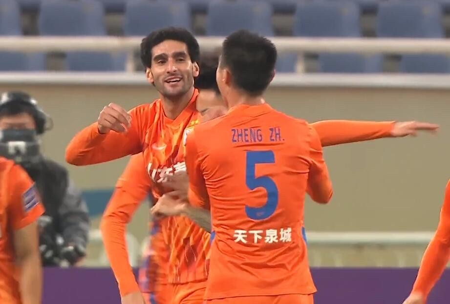 该走的没走，不该走的走了，泰山队几乎奉上所有，却难逃被骂