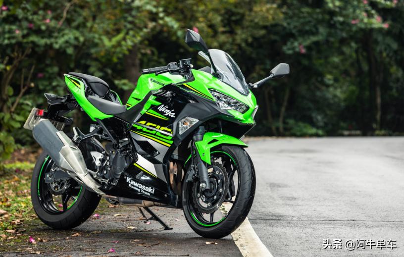 川崎摩托车ninja400美国售价,川崎ninja4002022款与2023款对比