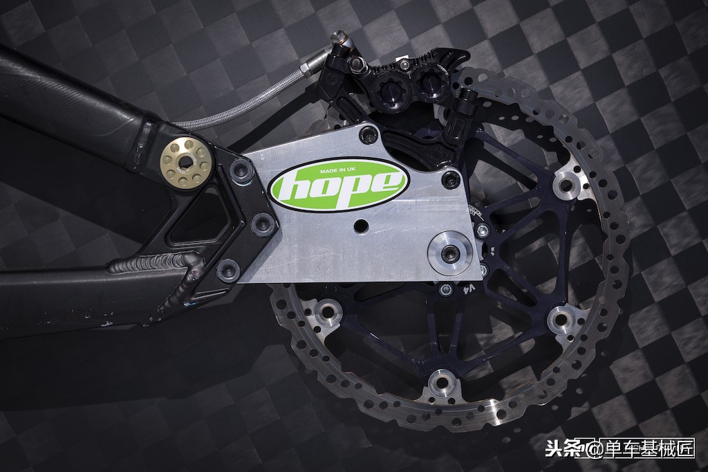 世界上最快，最气动的速降自行车，有人用它达到了223.3km每小时