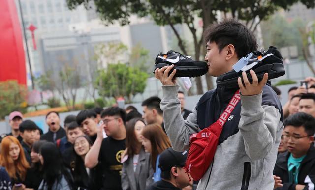 除了耐克阿迪还有哪些品牌衣服,耐克supreme潮牌
