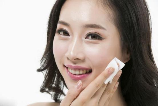 用这么贵的眼霜都长了脂肪粒，只因做错了3件事