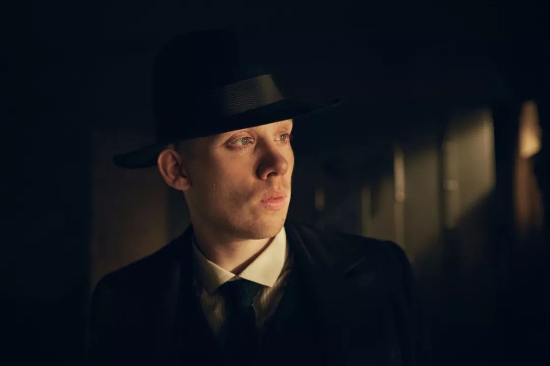 最新豆瓣9.5电视剧,豆瓣9.7分惊艳无比的黑帮大剧