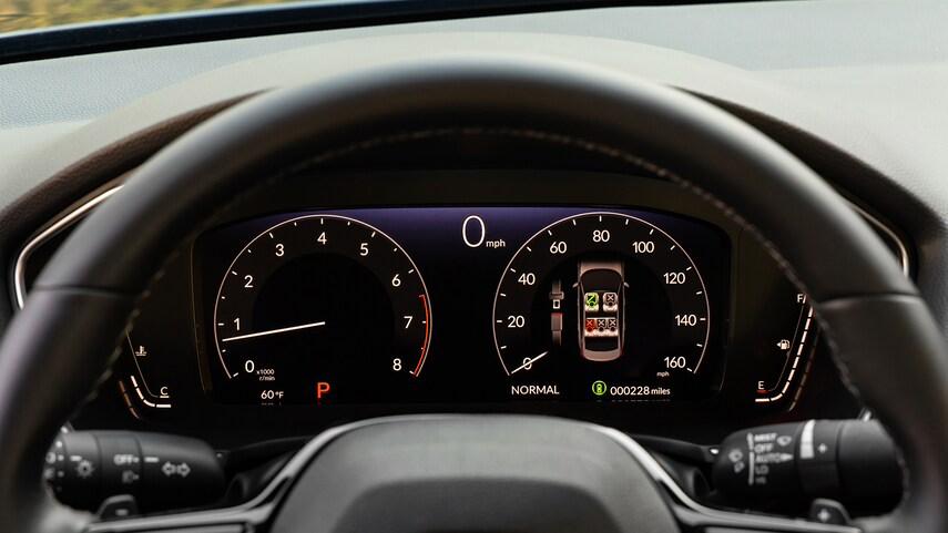 思域对比雅阁哪个更值得买,新款思域对比雅阁