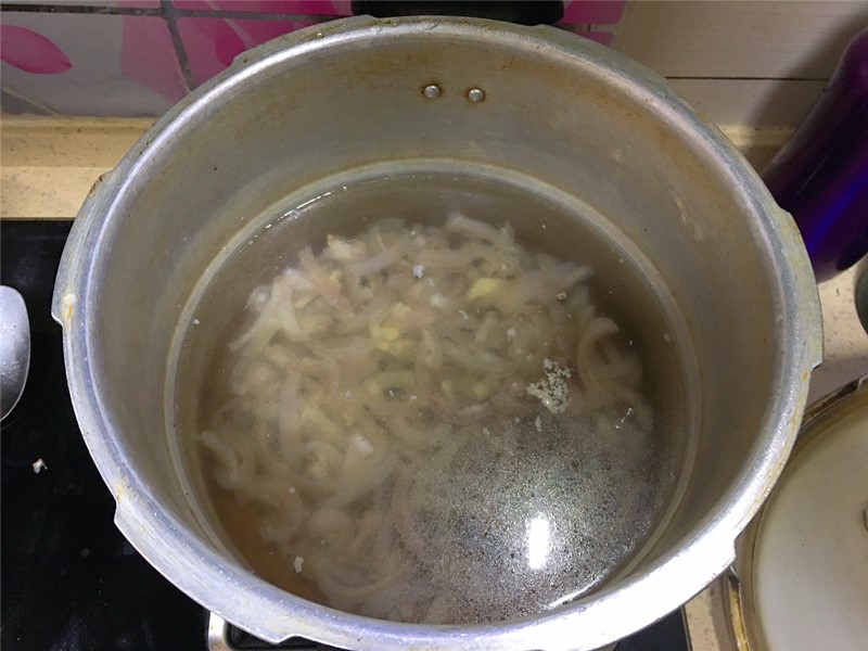 家庭自制猪皮冻的做法,自制猪皮冻最好的方法