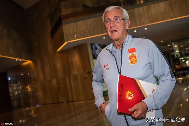 里皮太难了！媒体质疑国足培养新人球迷：要不你来吧