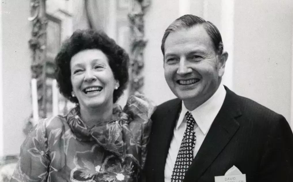 马蒂斯“宫娥系列”为何卖出天价？