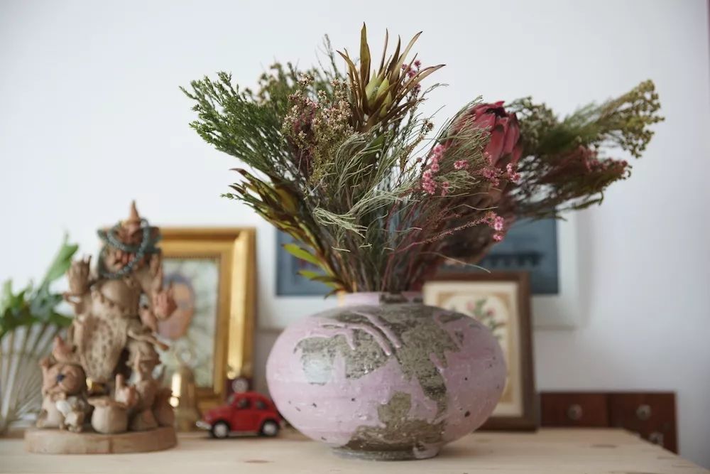 用水泥砌橱柜,用粘土捏一个好看的柜子