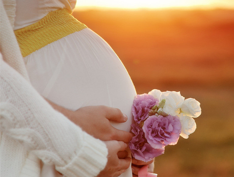 怀孕时怕热月子里怕冷正常吗,孕期跟怀孕前一样怕冷正常吗