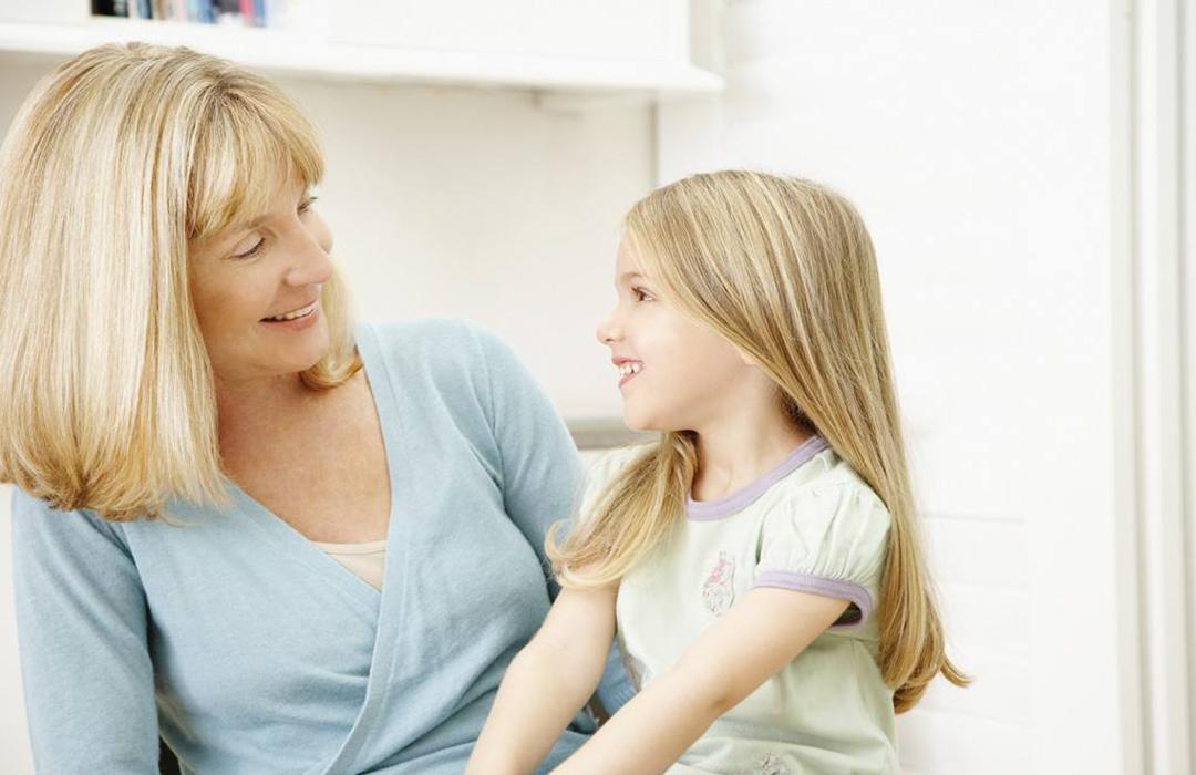 有一个胆小内向的孩子你怎么开导,内向的孩子困惑与烦恼