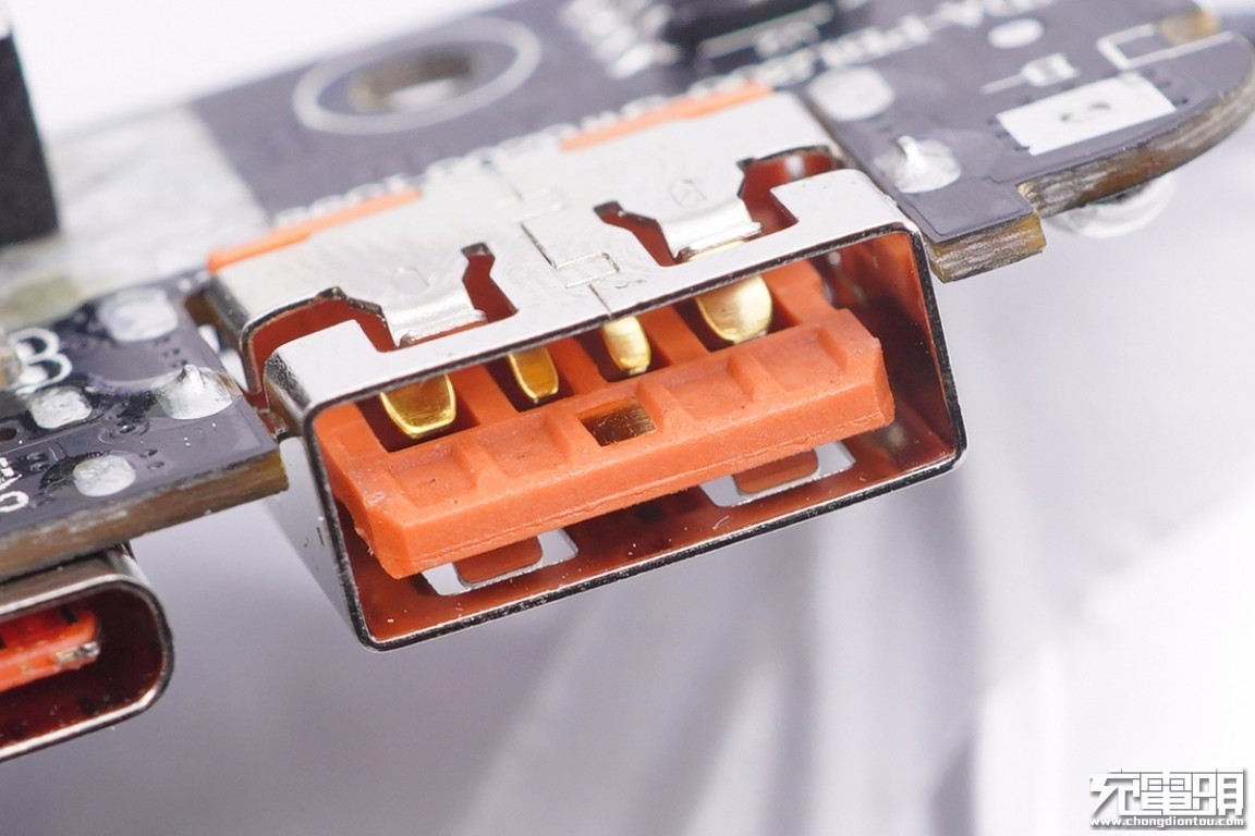 台电能量怪兽57000毫安充电宝拆解,台电20000毫安充电宝拆解