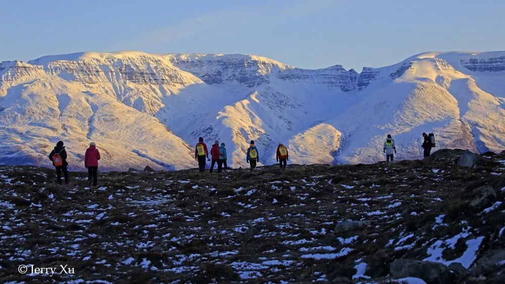 格陵兰的东海岸居然那么绚丽多彩，难怪特朗普想要买下来