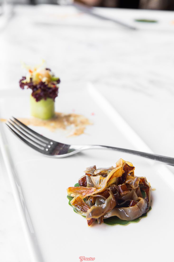 在唐阁，不止有难忘的美食体验，更有43层才能触及的海口绝美风景