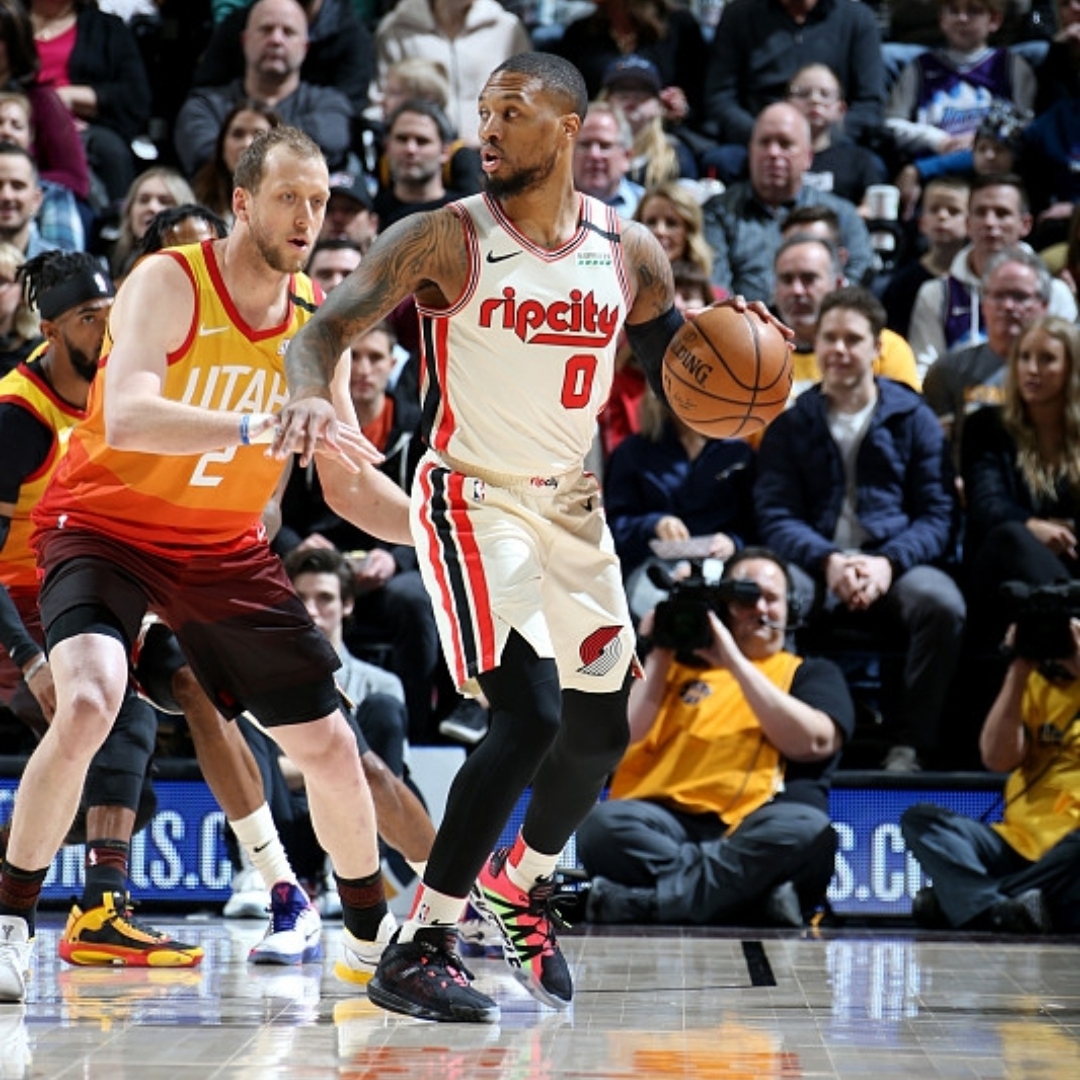 球鞋上脚集锦：假球！黑哨！利指导气到爆