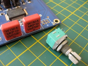 为书房DIY一台简易功放，机箱采用铝塑板自己制作，简约又好声