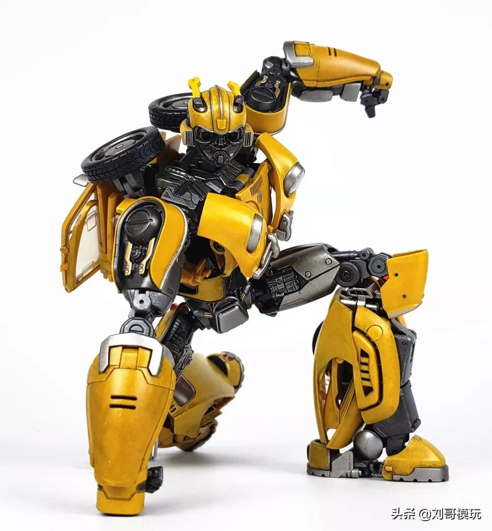 变形金刚大黄蜂国产版玩具,国产版大黄蜂变形玩具