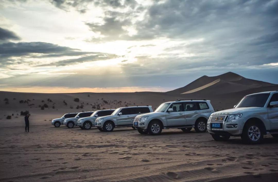 帕杰罗穿越欧亚大陆,三菱帕杰罗穿越沙漠
