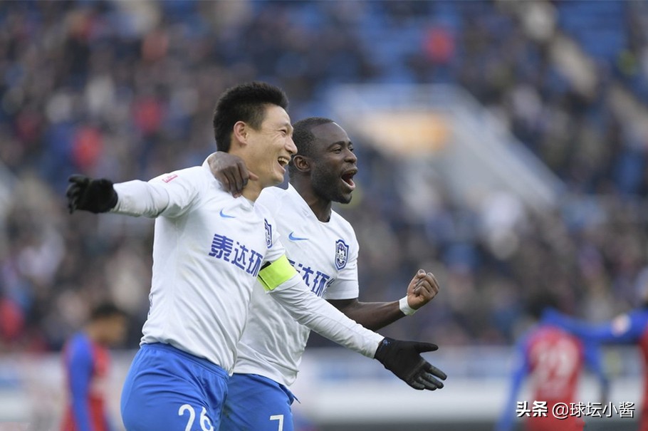两球完胜！泰达赛季完美收官，老队长退役预示一个时代的圆满落幕