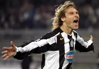 天下足球十大经典逆转集锦解说,天下足球经典的催泪原声