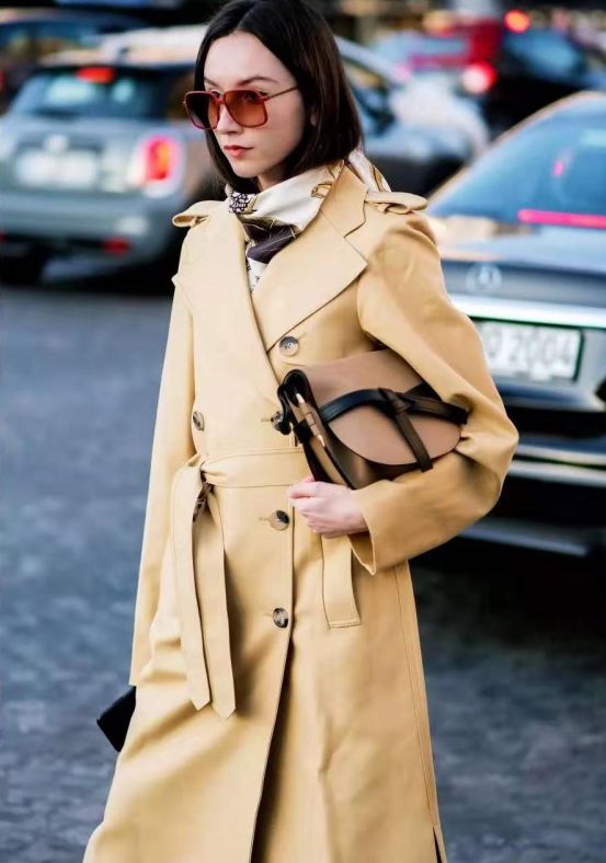 保暖又柔和的围巾系法很有气质哦,围巾保暖时尚的系法