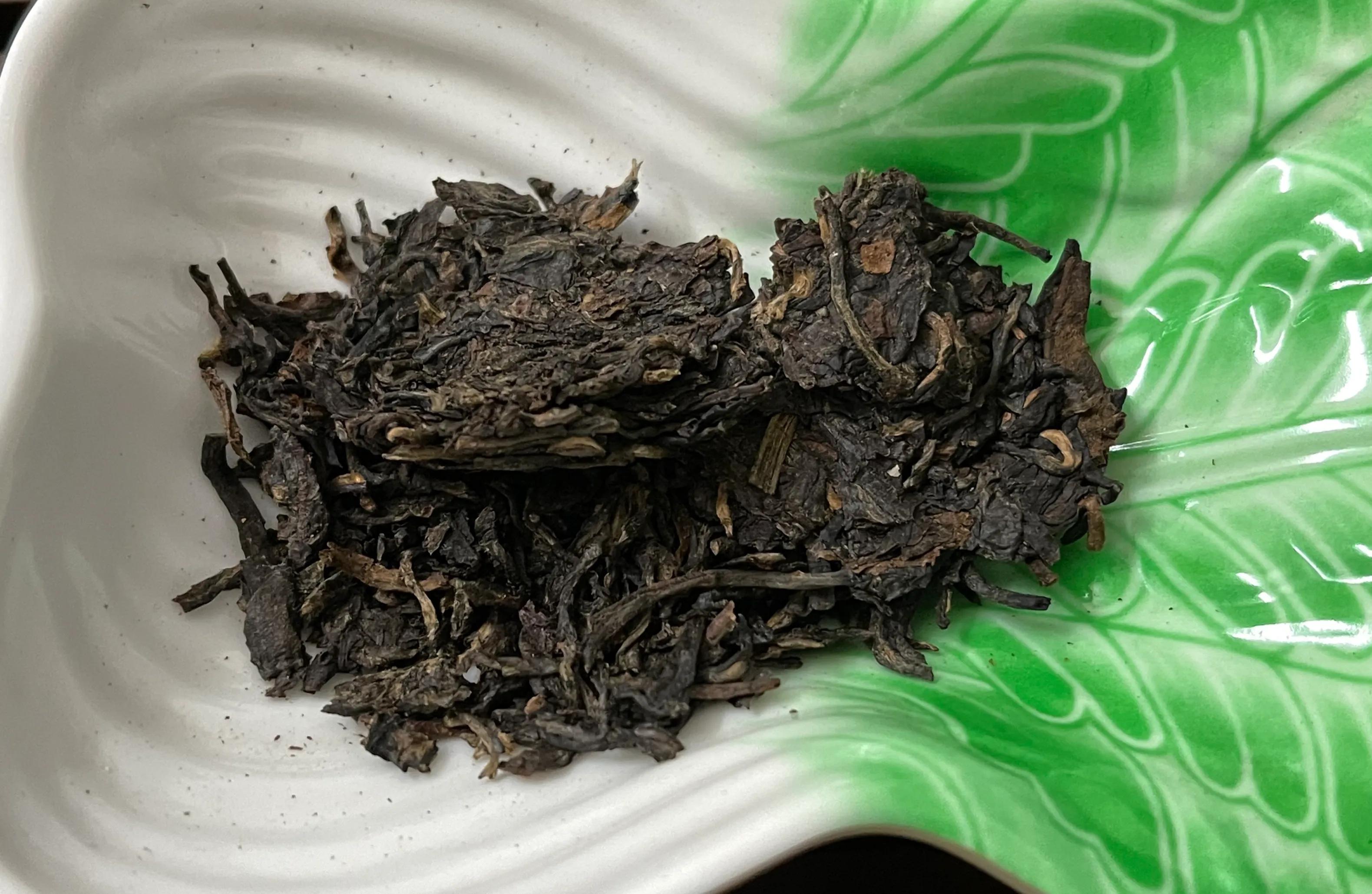 普洱茶开汤视频讲解,普洱茶开茶饼