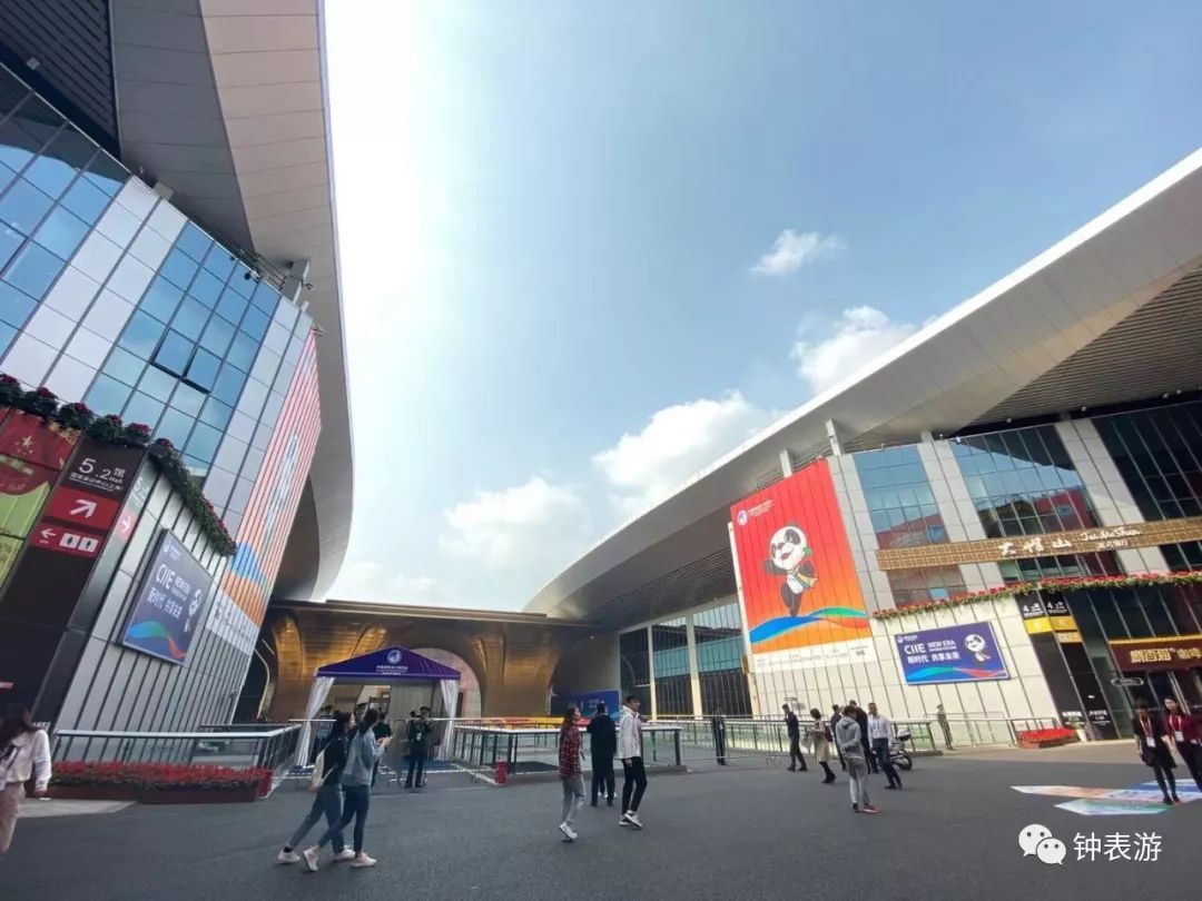 2019天梭进博会限量纪念款,天梭表2015巴塞尔表展全新腕表