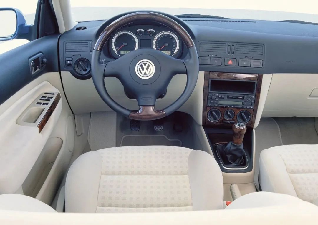 高尔夫宝来mk4内饰拆解,大众宝来mk4改装