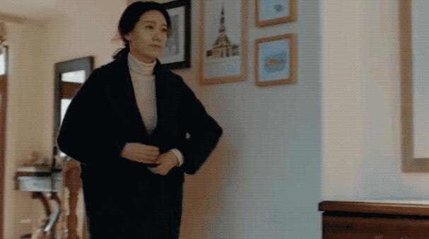 打开《挺好的》苏明玉两位嫂子的衣橱，二嫂穿的竟是国际大牌？