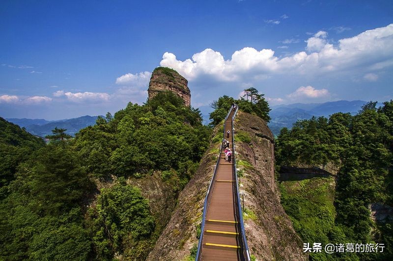 江西龙虎山升棺与升官发财的秘密！这9大特色景点，你去了几个？