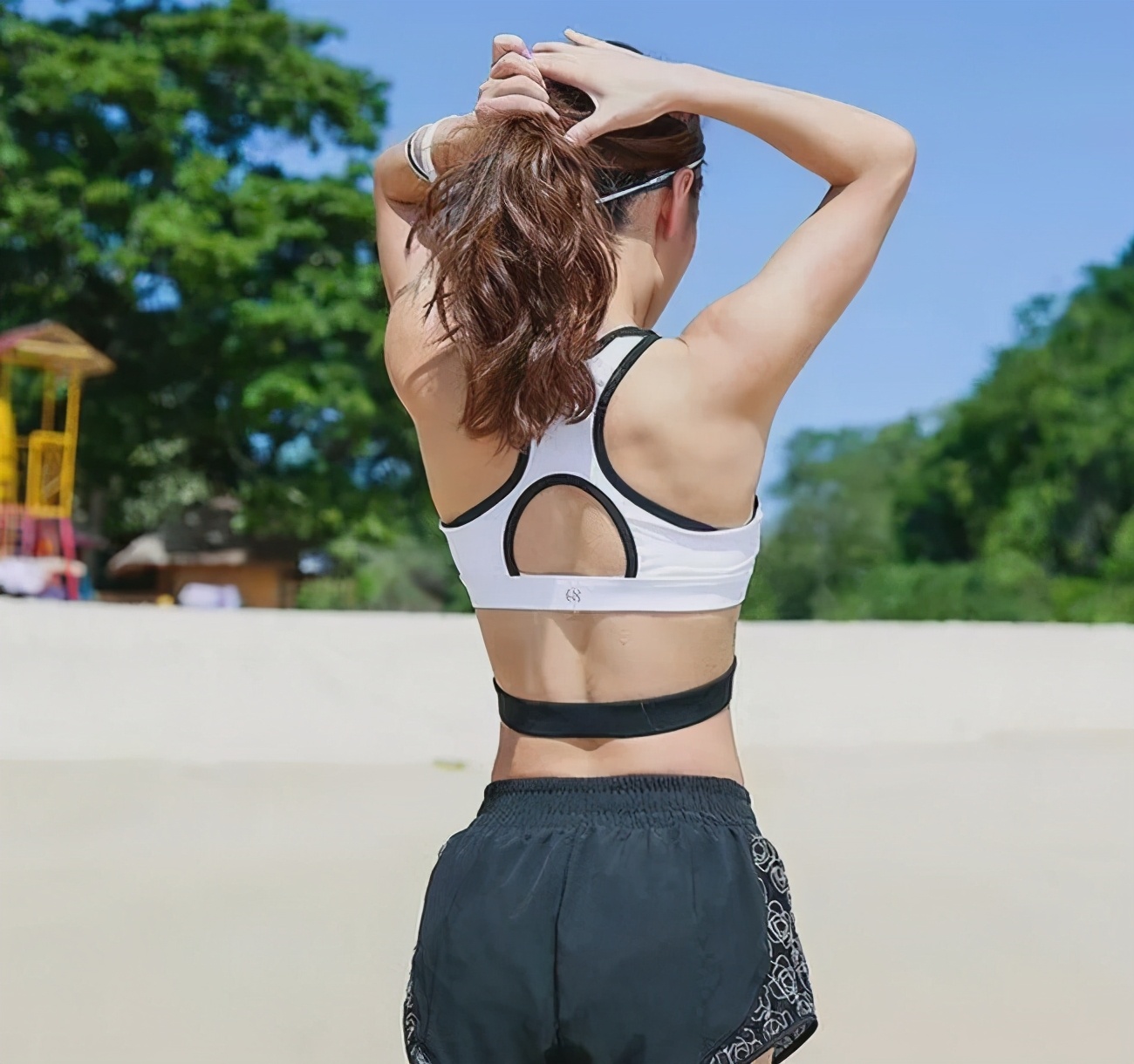 健身房快速练出背肌的方法,健身房练背部下背阔肌动作