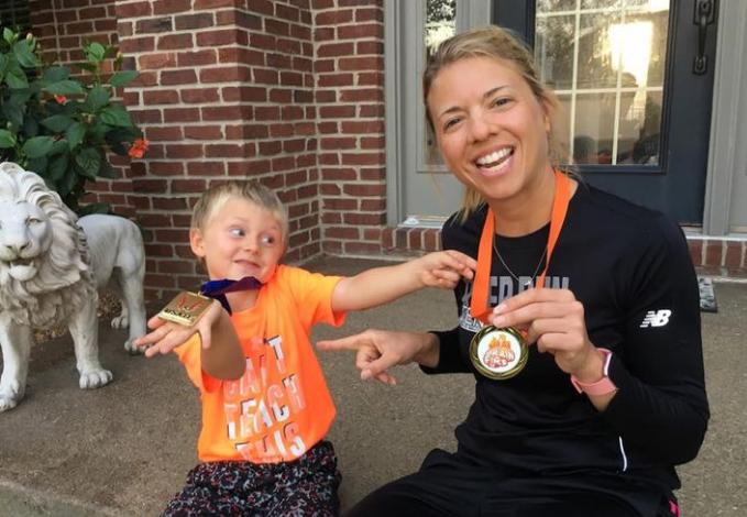 跑狐周记｜世锦赛中国队创26年最佳大学生跑步为祖国庆生