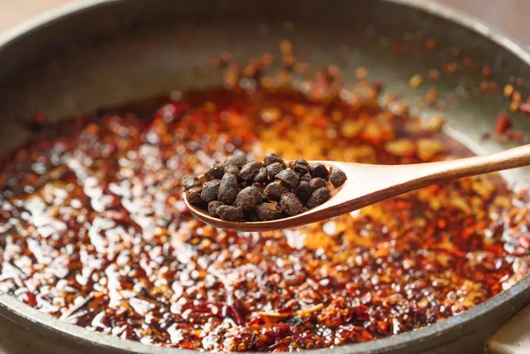 什么东西炒腊肠拌饭好吃,无敌下饭的腊肠酱