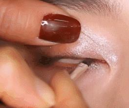 炉火纯青眼妆怎么画才好看,怎么画高级感的妆容眼妆才不晕妆