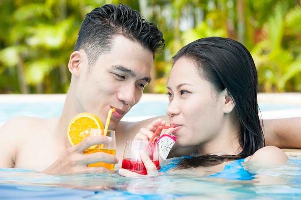 女性月经来了,倘若没有注意禁忌,子宫卵巢可受到损伤