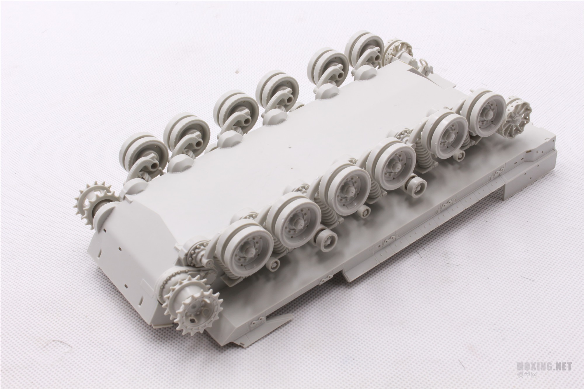 MENG,SS-018-1/35以色列“雌虎”重型装甲运输车-简介与开盒