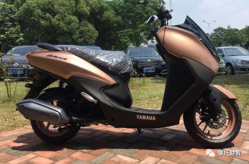 雅马哈巡鹰125跟铃木uy125哪个好,雅马哈巡鹰125和铃木uy125对比