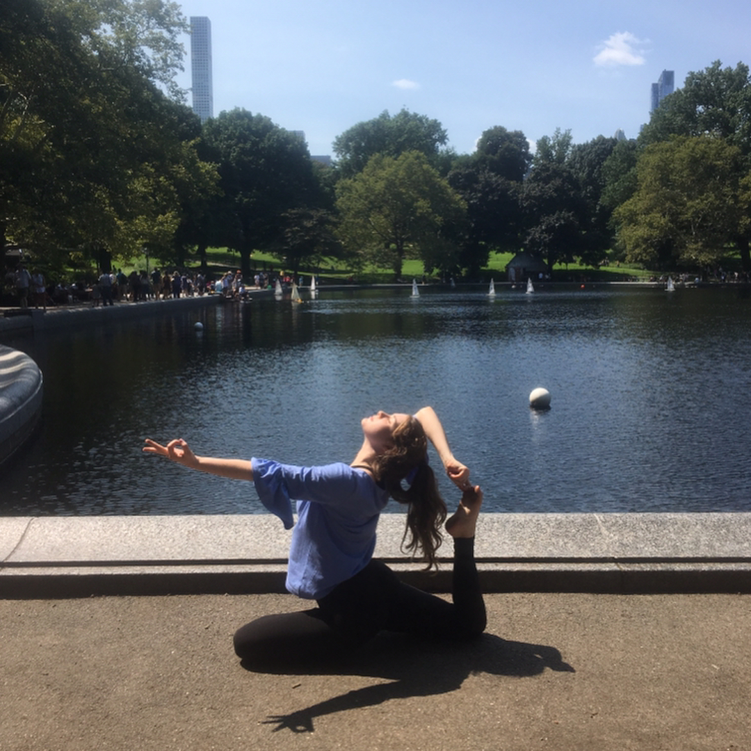 范冰冰复古短发刷新颜值巅峰,范冰冰短发造型西装