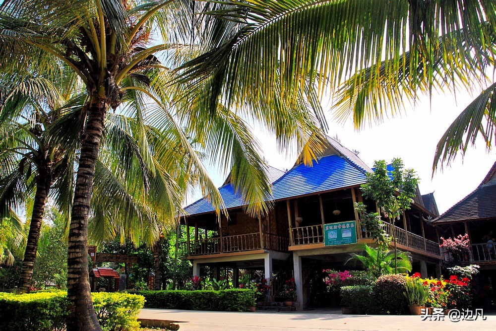 西双版纳澜沧江边美景如画,西双版纳空中夜景