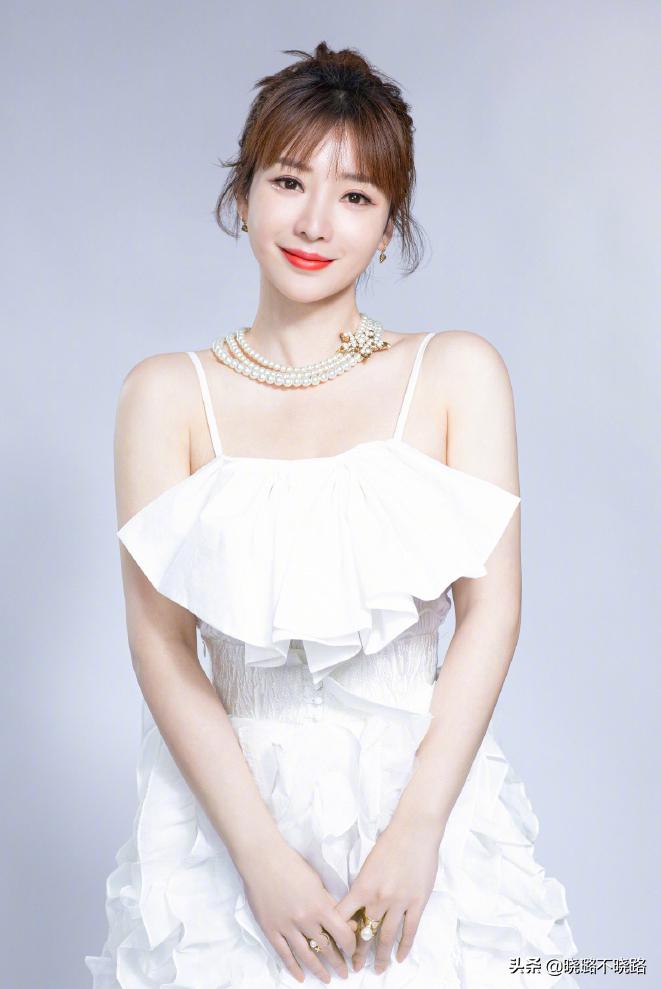 40岁女人适合戴什么首饰,女人过了40岁不要戴的首饰