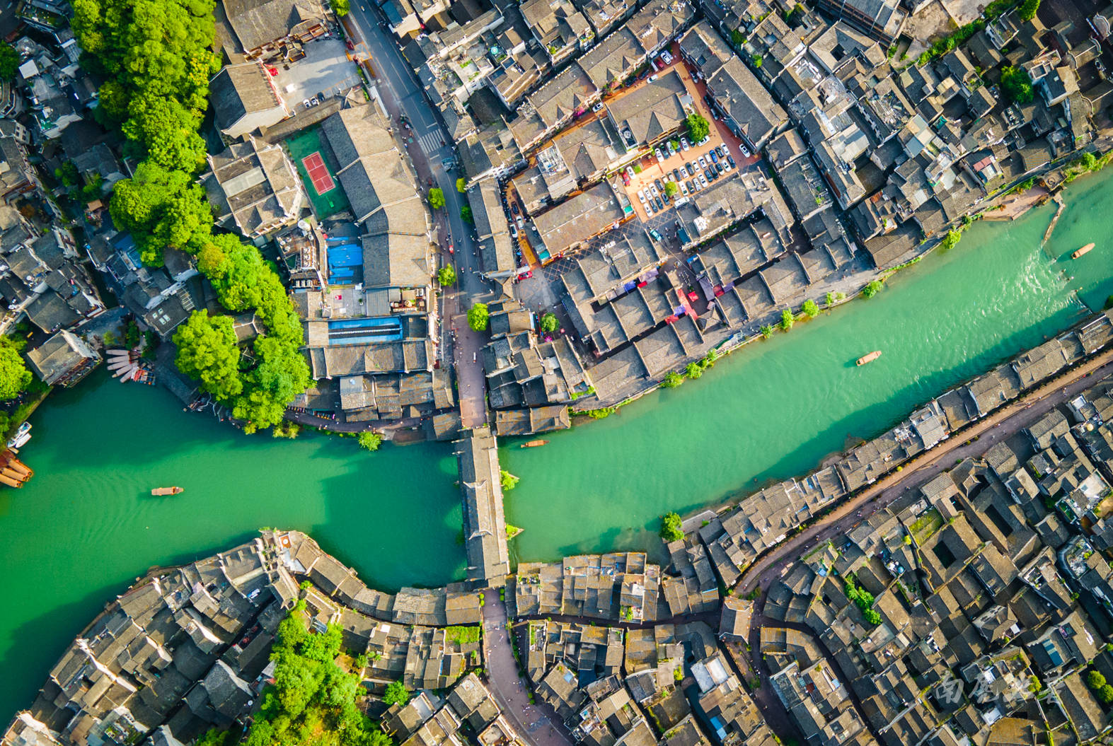 鍑ゅ嚢鍙ゅ煄鏆戝亣鍘荤儹涓嶇儹,鏆戝亣鍑ゅ嚢鍙ゅ煄澶╂皵鎯呭喌濡備綍